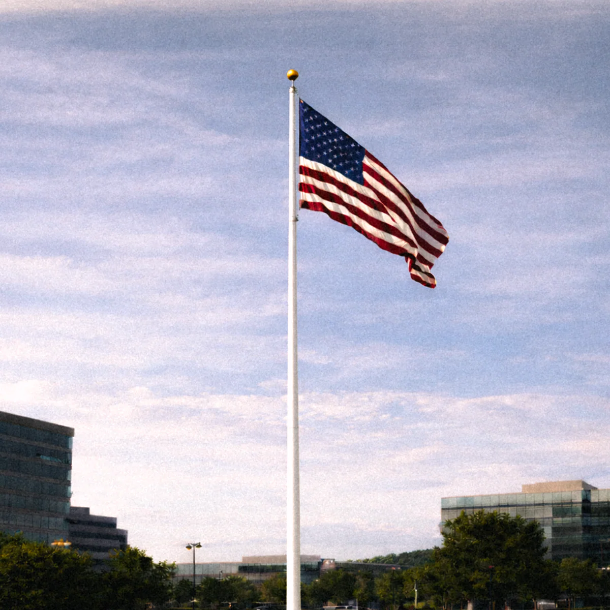 APEX Series 100ft 4 Sections Commercial Flagpole - .500in Wall Thickness - 12in Butt Diameter - Image 4