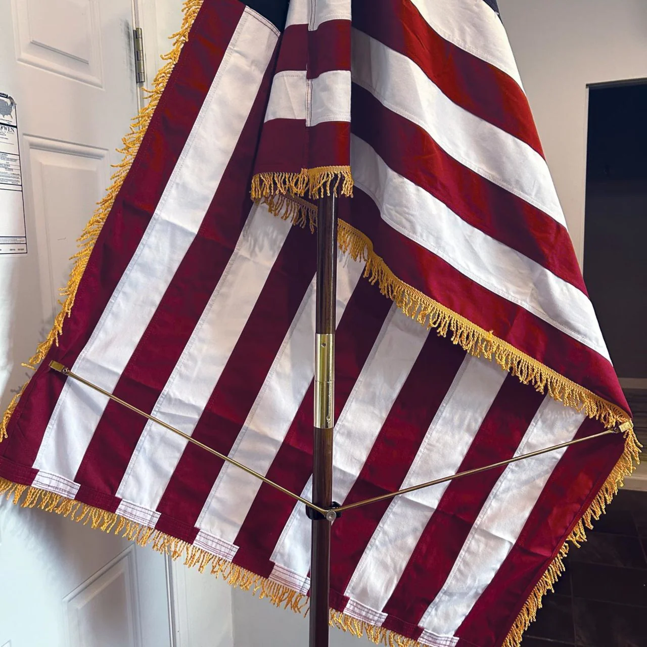 Super Tough Gold Flag Spreader for Indoor Flag - Image 9