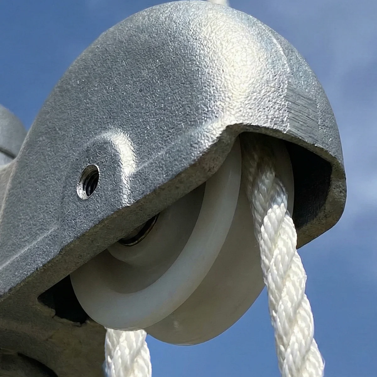 Nylon Rope Pulley - 1 1/2" Diameter 3/4" Width - Image 2