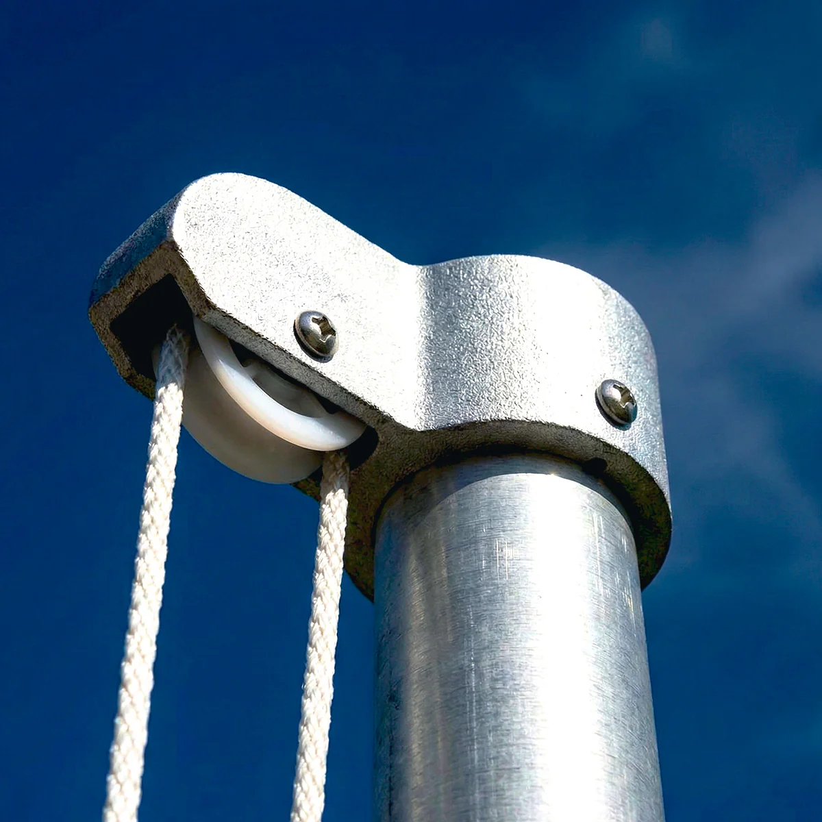 OTH Flagpole Silver Truck - Image 2